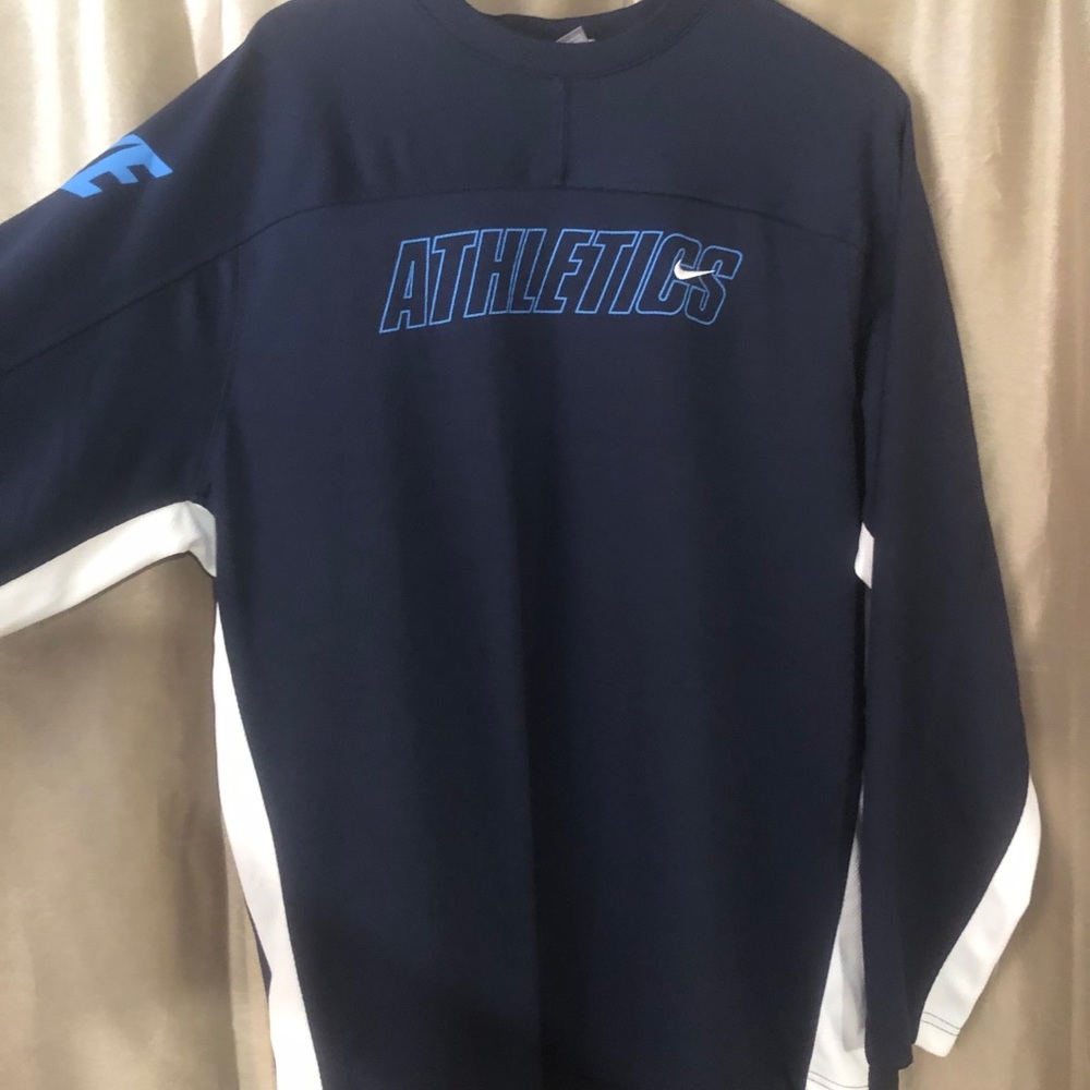 Nike athletics shirt longsleeve mens XL
